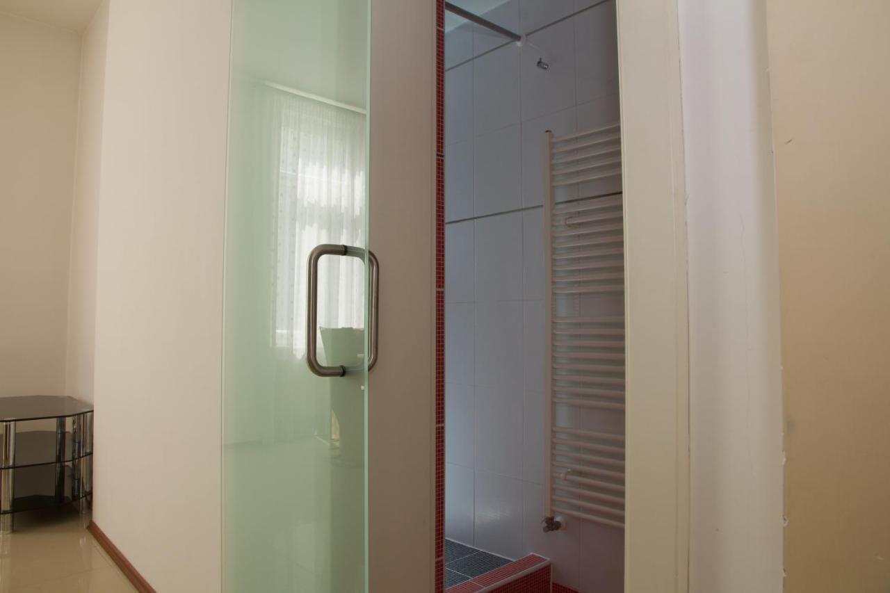 Ubytovani 1204 Na Ulici Krale Jiriho Apartment Karlovy Vary Luaran gambar