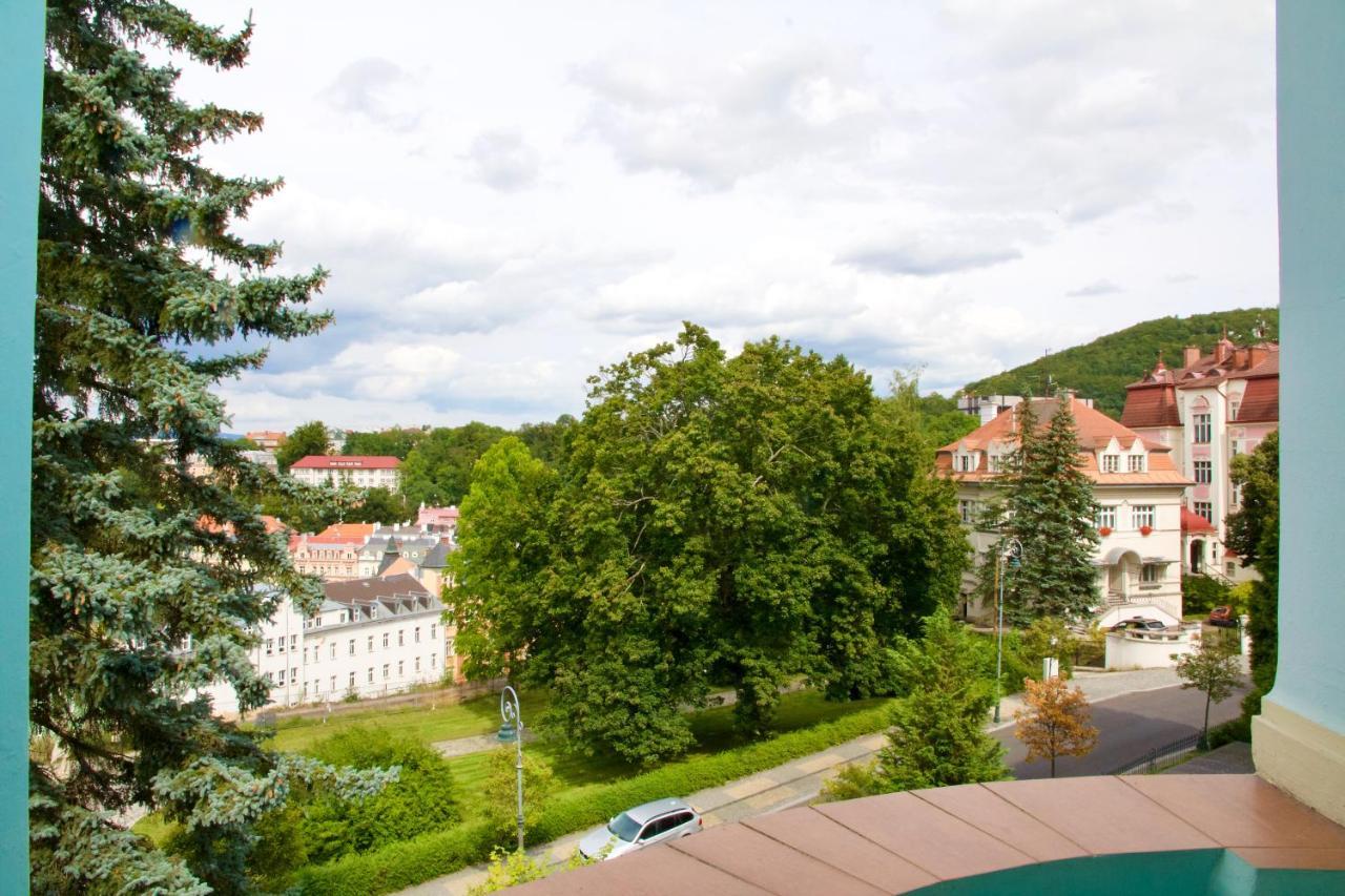 Ubytovani 1204 Na Ulici Krale Jiriho Apartment Karlovy Vary Luaran gambar