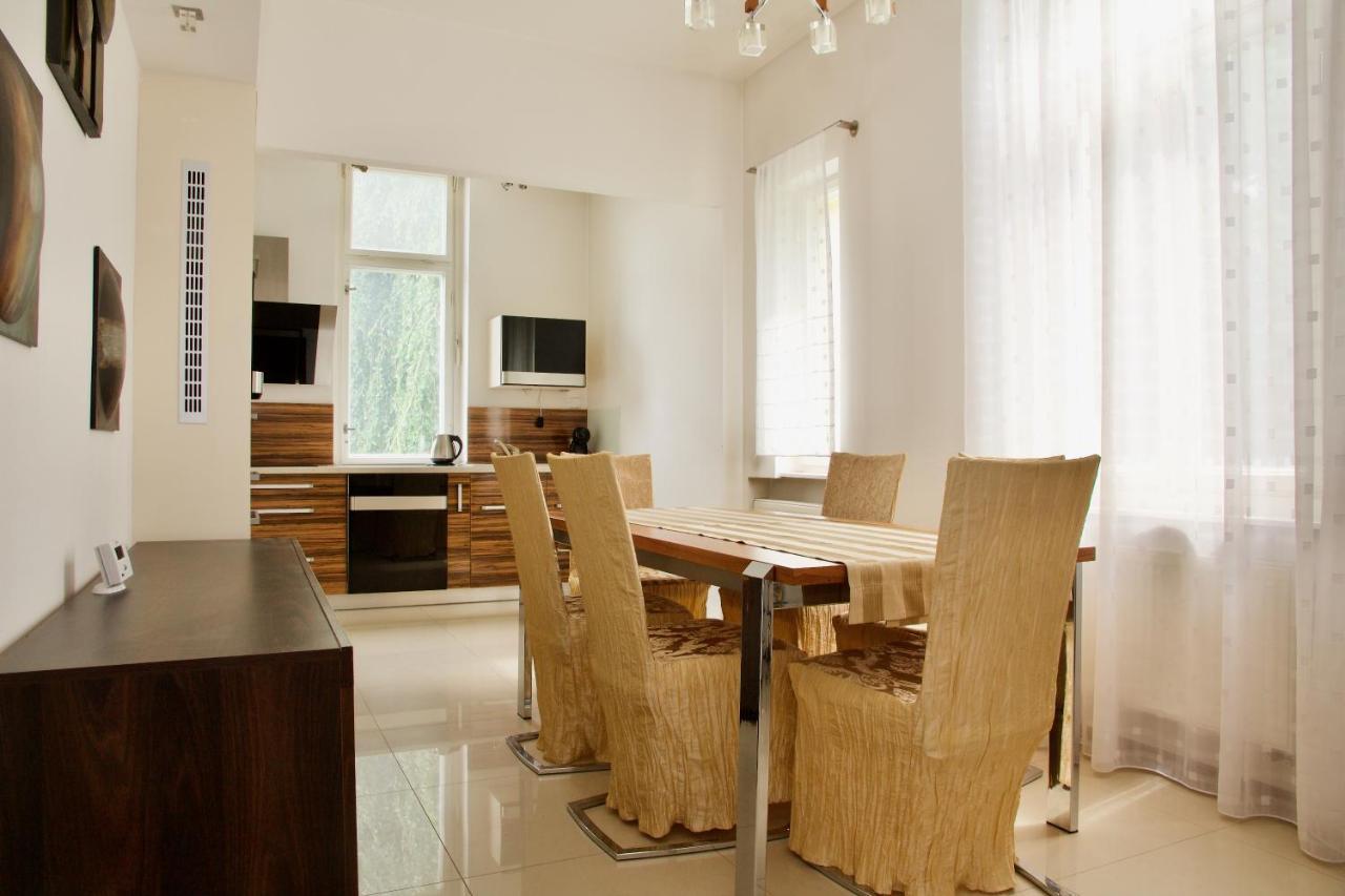 Ubytovani 1204 Na Ulici Krale Jiriho Apartment Karlovy Vary Luaran gambar