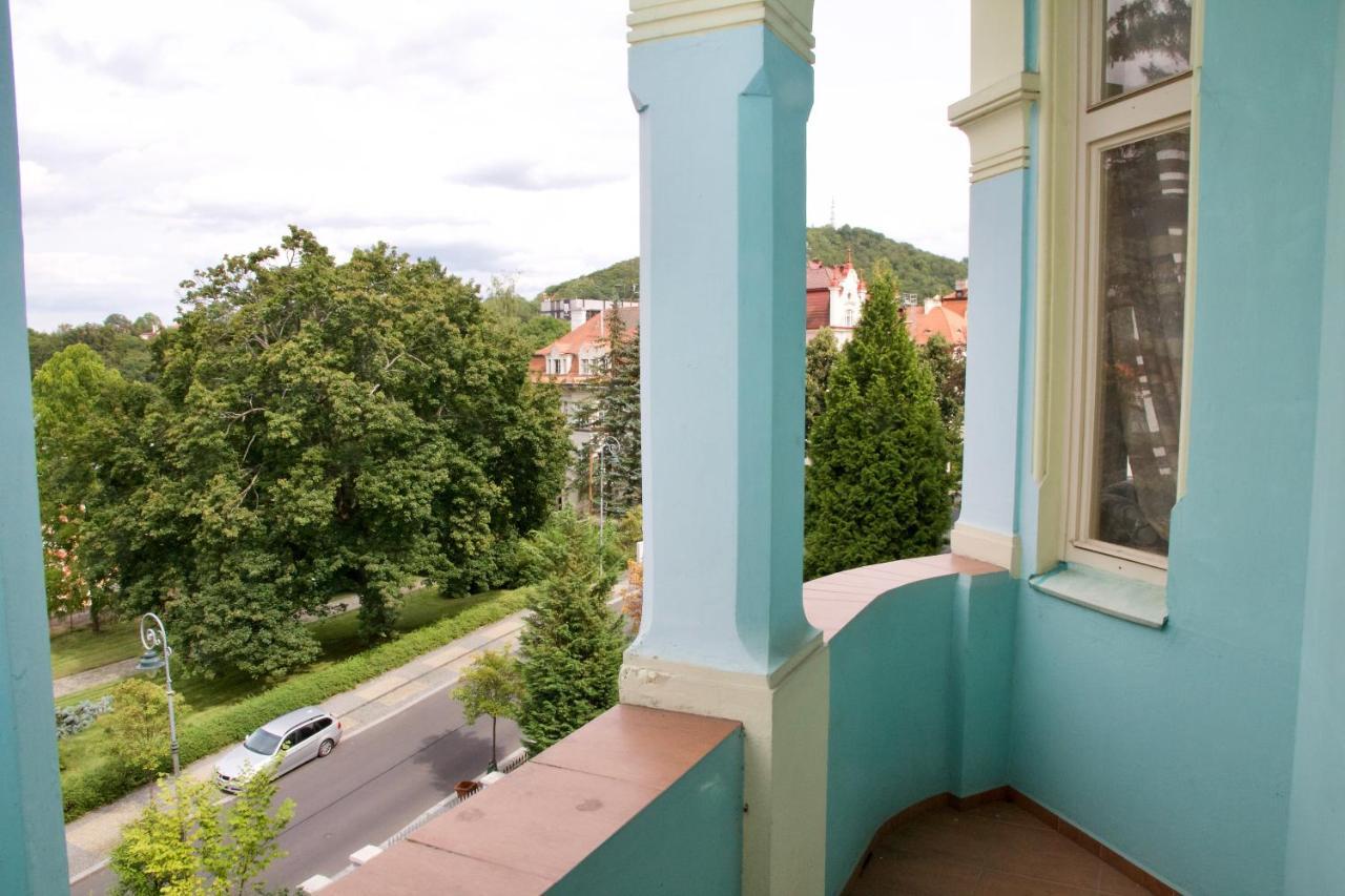 Ubytovani 1204 Na Ulici Krale Jiriho Apartment Karlovy Vary Luaran gambar